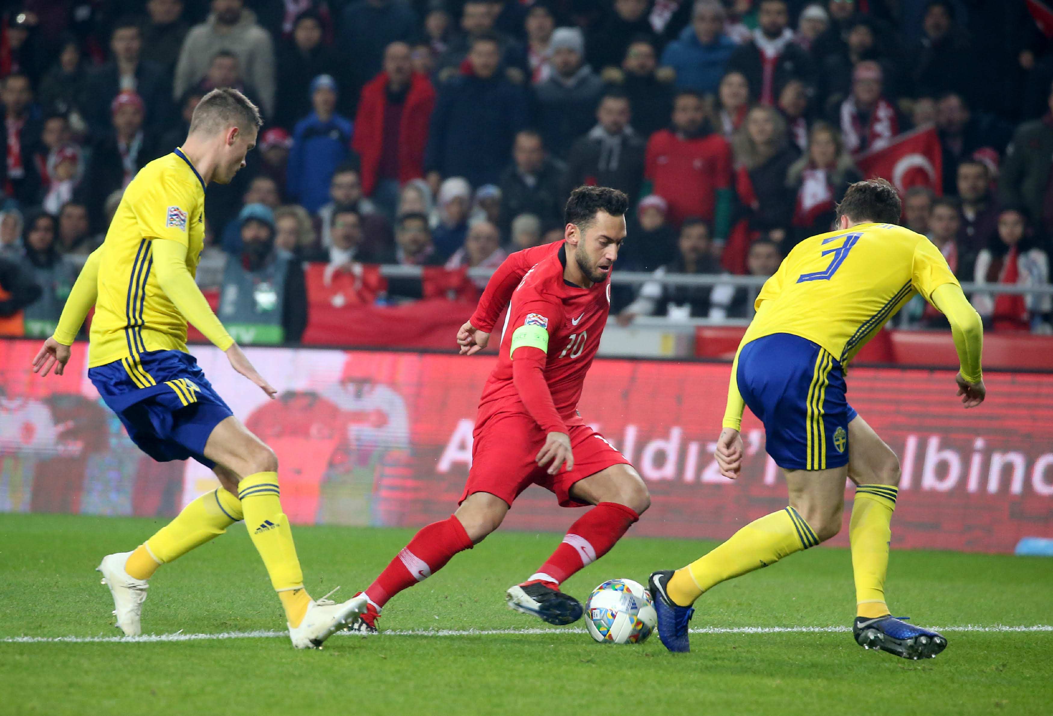 官方：不莱梅前锋杜克施加盟英冠伯明翰；据悉转会费200万欧